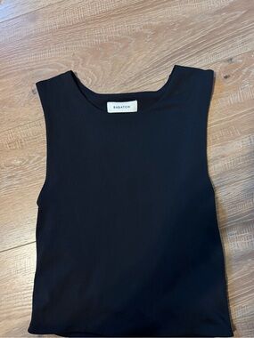 Aritzia contour tank